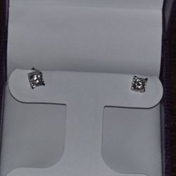 Beautiful .5 CT Each Diamond Earrings 