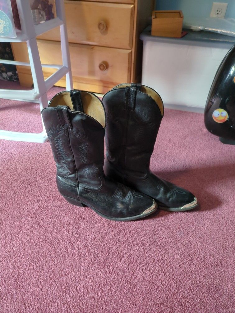 Black Cowboy boots