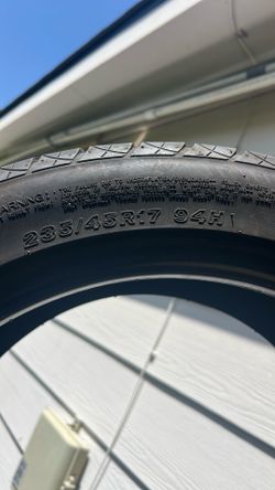 FuzionHRi 235/45R17 Tires
