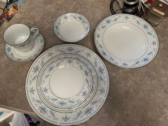 Dinnerware/ China by Royal Prestige