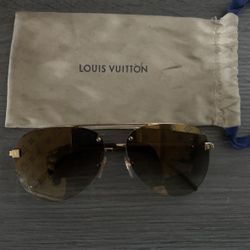 Louis Vuitton Star Pilot Sunglasses for Sale in East Rutherford, NJ