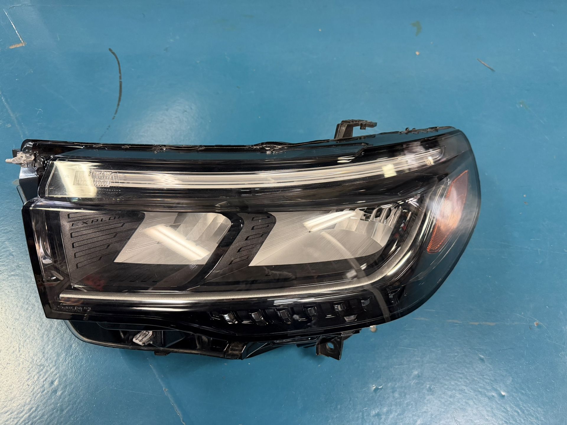 Ford Explorer Left Headlamp Assembly