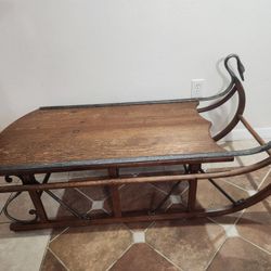 Sleigh Table 