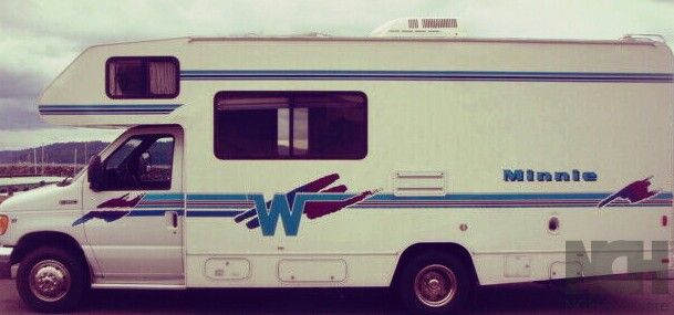 Photo 1999 Winnebago Winnie Clear Home