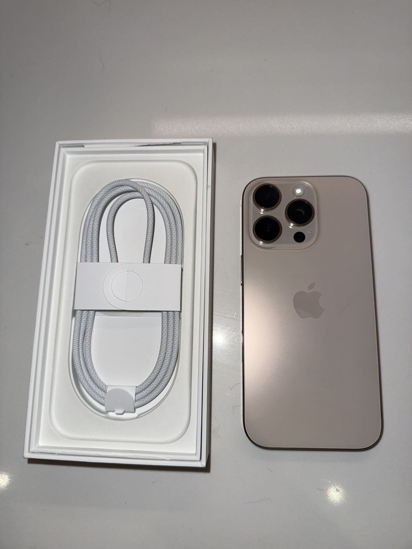 NEW IPHONE 16 PRO - Desert Tan (Unlocked)