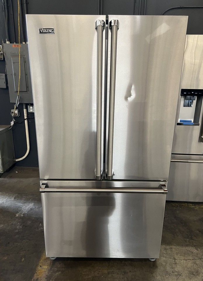 Viking Stainless Steel French Door Refrigerator PB6 C