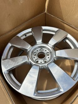 22” Rolls Royce Cullinan. 