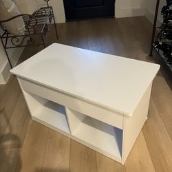 White Coffee Table w/storage