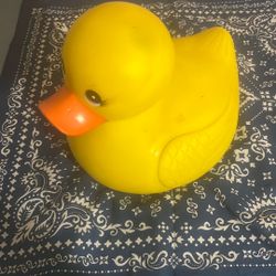 Jumbo Rubber Ducky 