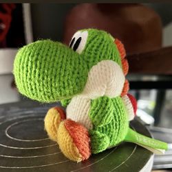Yoshi Yarn Amiibo