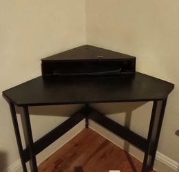 Corner Desk