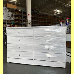 8 drawers dresser / Eight drawers dresser