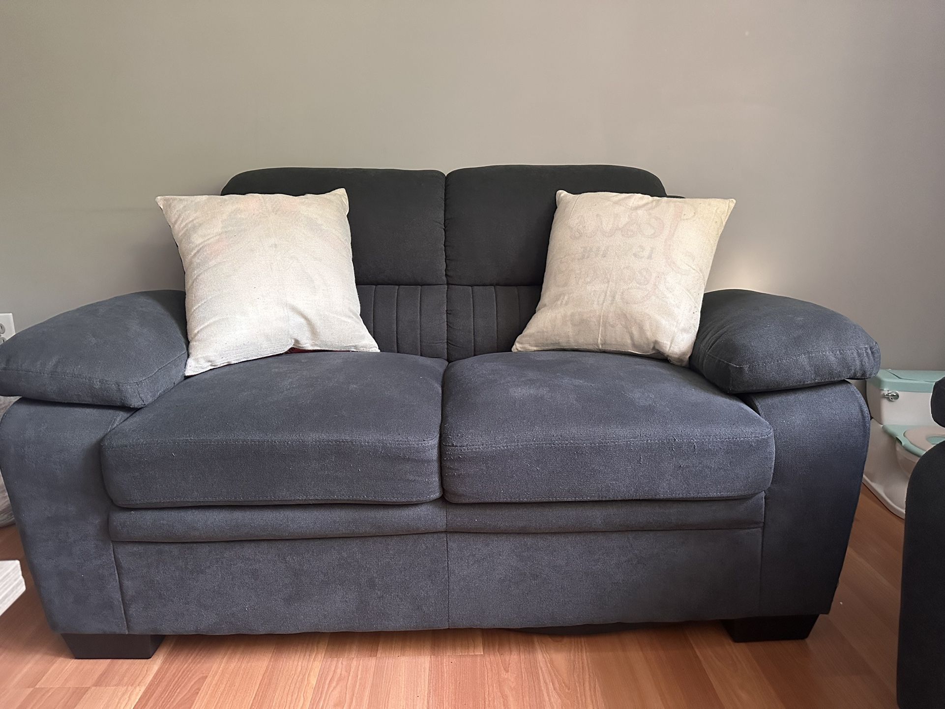 Sofa & Loveseat!