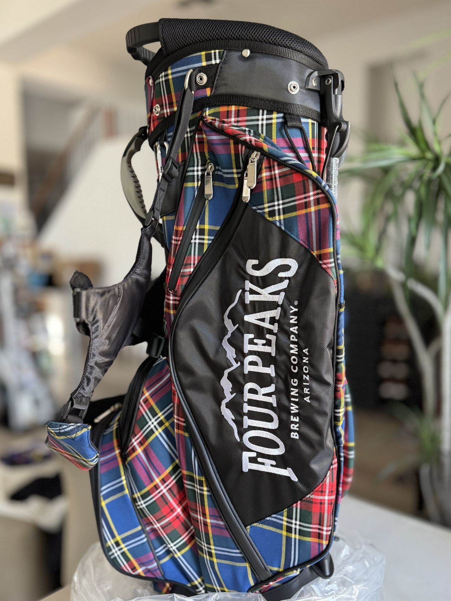UNIQUE New Four Peaks Brewery Golf Bag!!