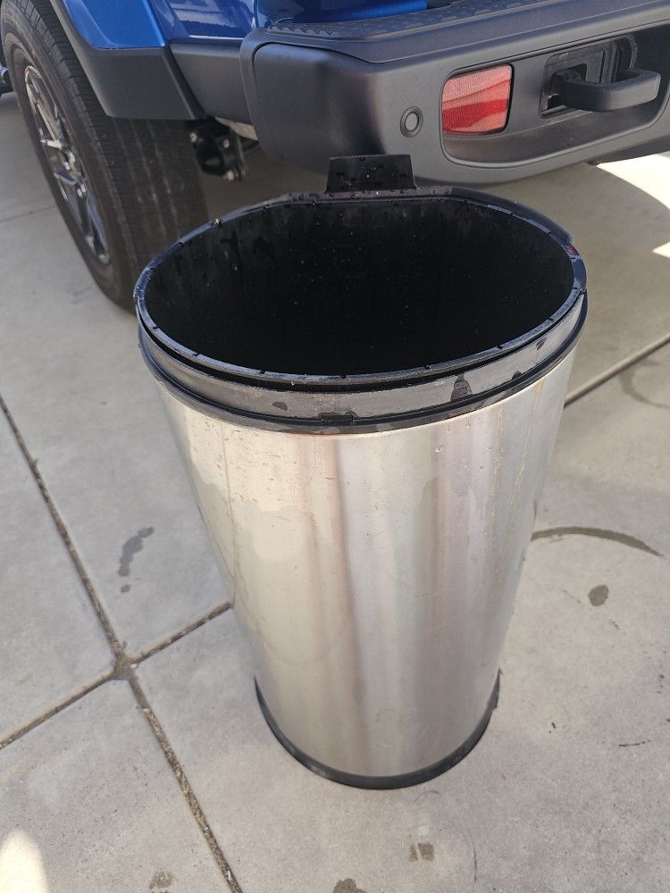 Kitchen Trash Can No Lid 