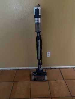 Shark Stratos Stick Vacuum Only 125$!!!