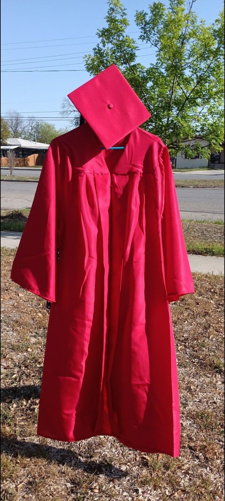 Jostens Cap And Gown Graduation Clothes