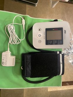 BLOOD PRESSURE MONITOR