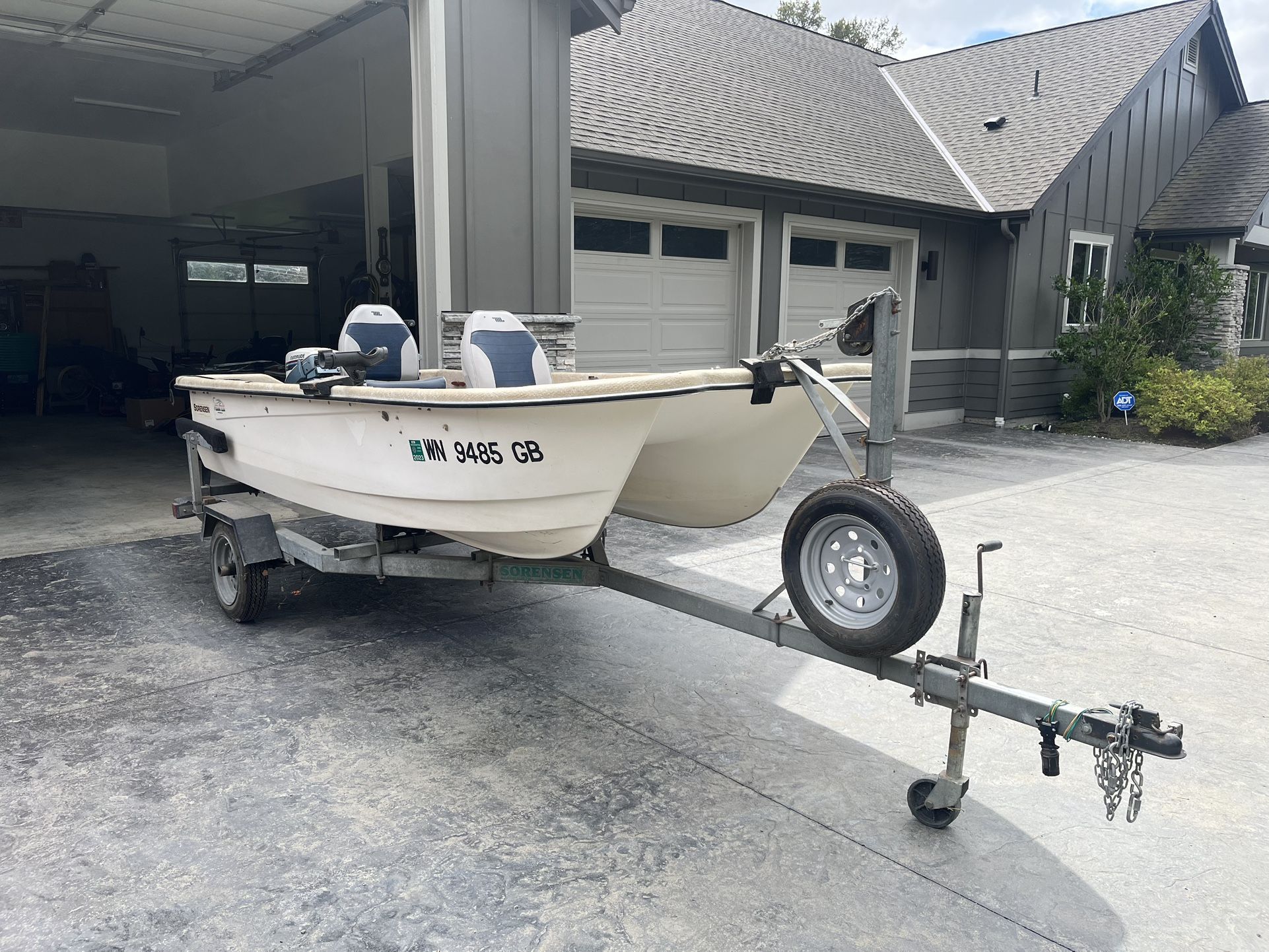 1982 Sorensen Twin Hull 12’ Fishing Boat