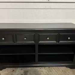 Beautiful Solid Wood Sideboard/ Buffet Cabinet