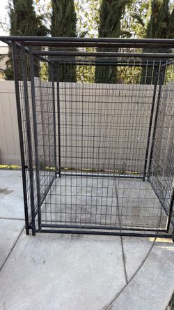 Dog Kennel 4x4x6 and 4x6x6 Available Today