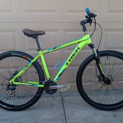 29x2.35. TREK MARLIN 5 MENS MOUNTAIN BIKE. (L). 19.5". UPGRADES & FRESHLY TUNE UP 👌🏼