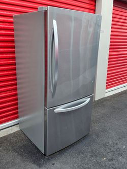 NICE LG STAINLESS STEEL FRIDGE