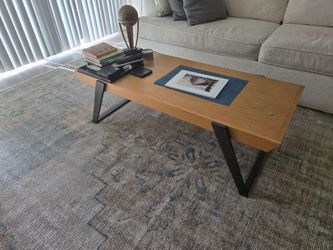Mid cent coffee table...must sell ASAP  moving