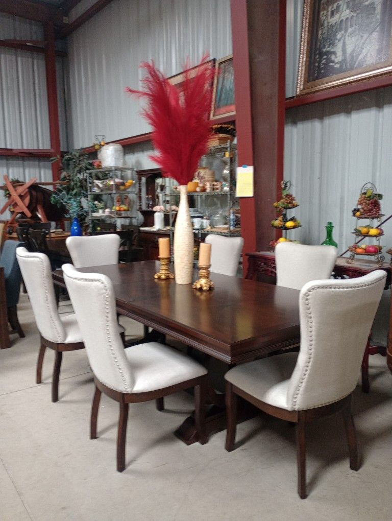 Elegant Dining Room Table Set