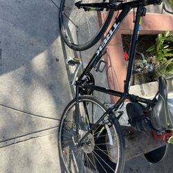 Trek road bike very nice like new