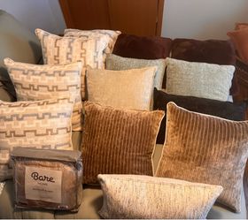 Multiple Brand New/Gently Used Large Pillows