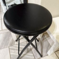 Black padded folding stool(PLS READ DESCRIPTION 