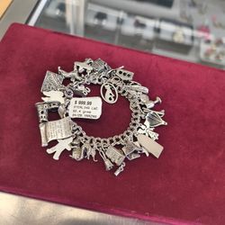 James Avery Bracelet For Sale 82.4 Grams Layway Available 10%dwo  If You Interested Please Make Sure You Ask For Maribel Thank You 