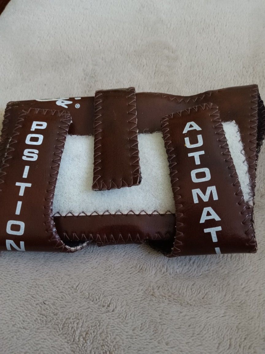 Bowling Wrist Guard Glove