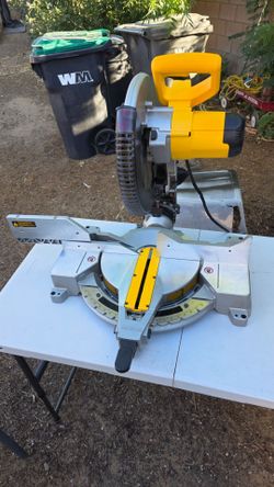 Dewalt  Miter Saw