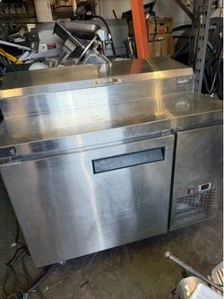Used Dukers 44” pizza prep cooler