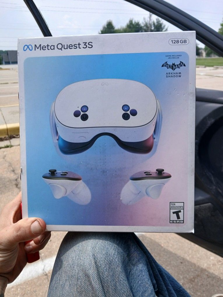 MetaQuest 3S 128gb + Batman Arkham SEALED Unopened