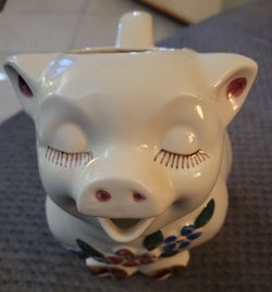 Vintage Shawnee "Smiley" pig pitcher 1940's - 1950's.