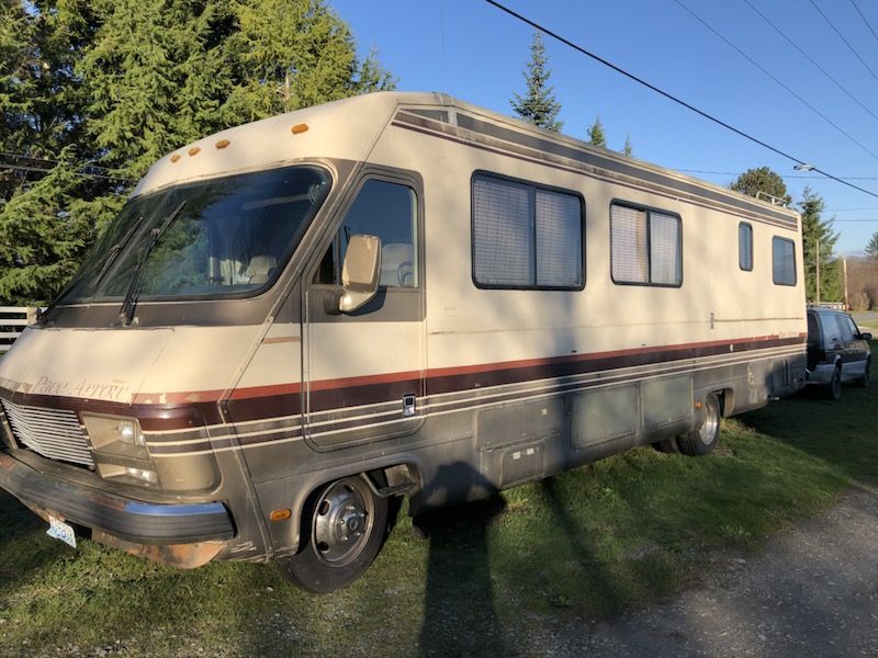 1987 34’ Fleetwood Pace Arrow 454 Chevy