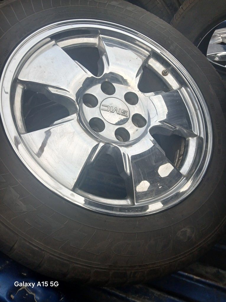 20" Chevy Gmc 6lug Rims Tires (4)