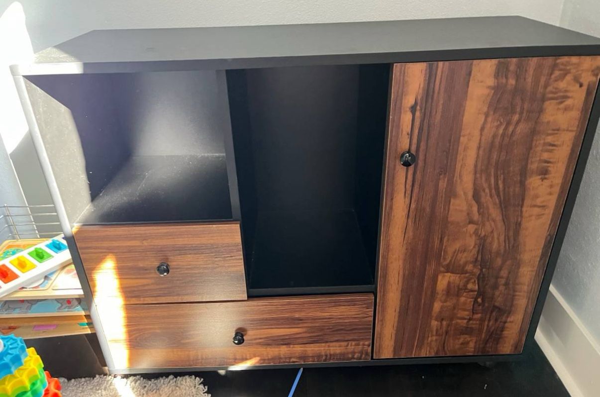 Modern Cabinet 