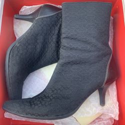 Coach Jeri Mini Logo Boots!! So Special  Like New :) 8.5 