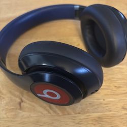 Beats By Dre Studio Pro 4