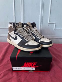 Air Jordan 1 High Mocha size 8.5