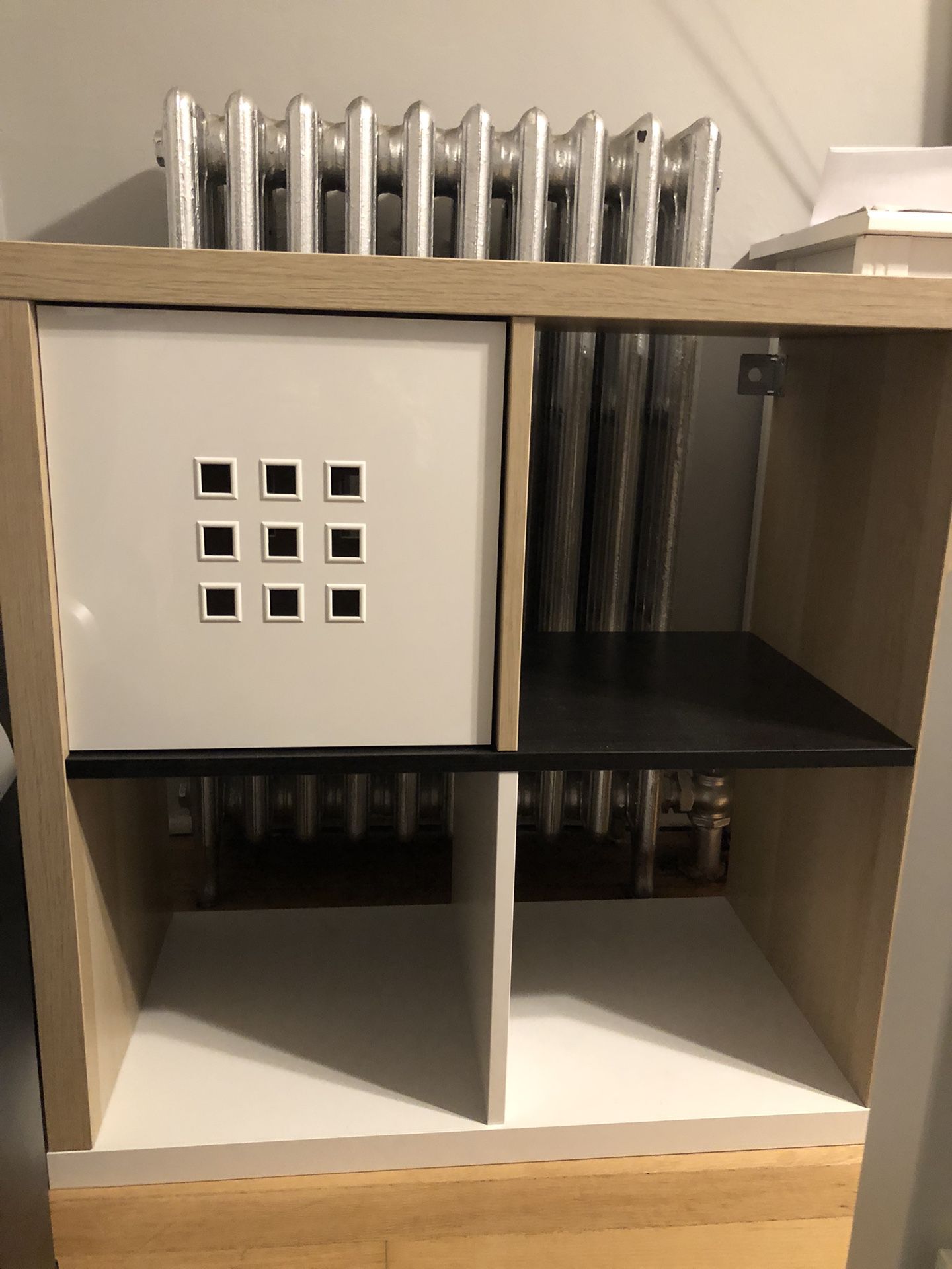 4 Cube Shelf/TV Stand