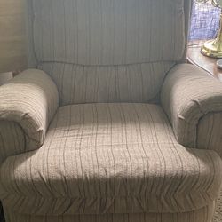 Comfortable reclining chair