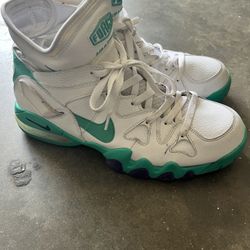 Nikes 