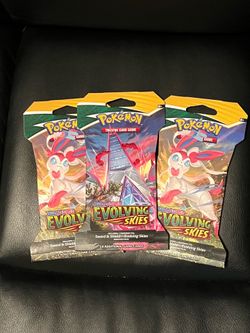 Evolving Skies Sleeved Pack