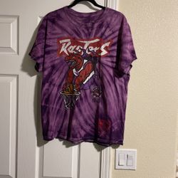 Size Large Mitchell & Ness Raptors Tie-Dye T-Shirt.