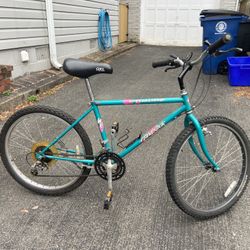 Excellent 24" Specialized Hardrock Bike!